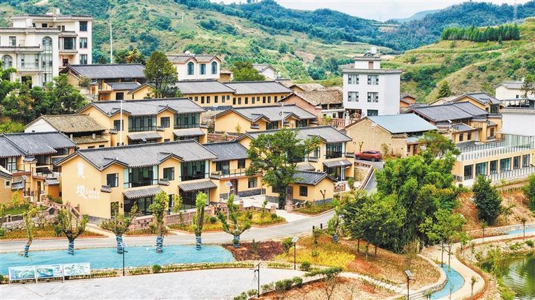 黄坝旅居村。