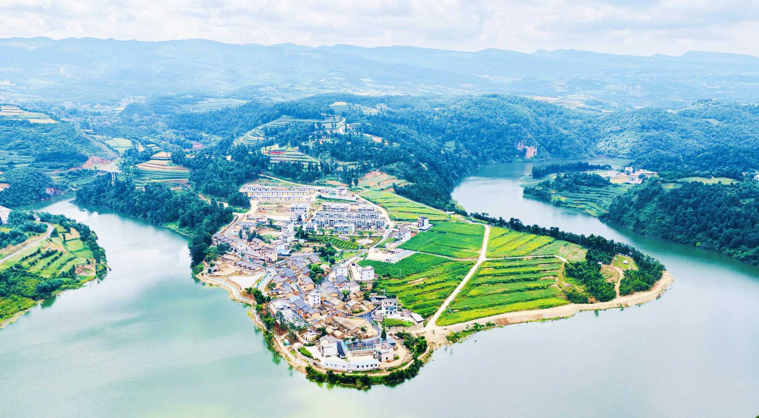 秀美如画的黄坝旅居示范村。