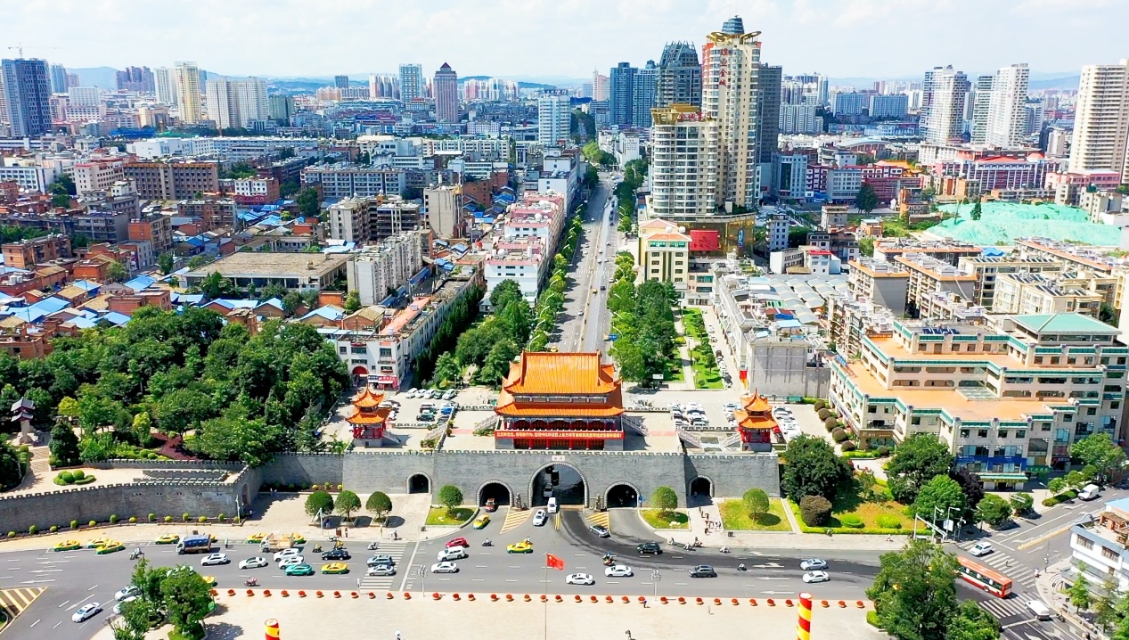 曲靖市主城区一角。李丽 摄